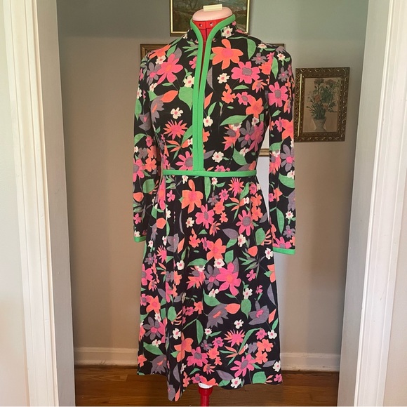 Vintage 60s/70s Keram NY Mod Floral Long-sleeve Mini Dress With Slit Neck - Picture 2 of 16